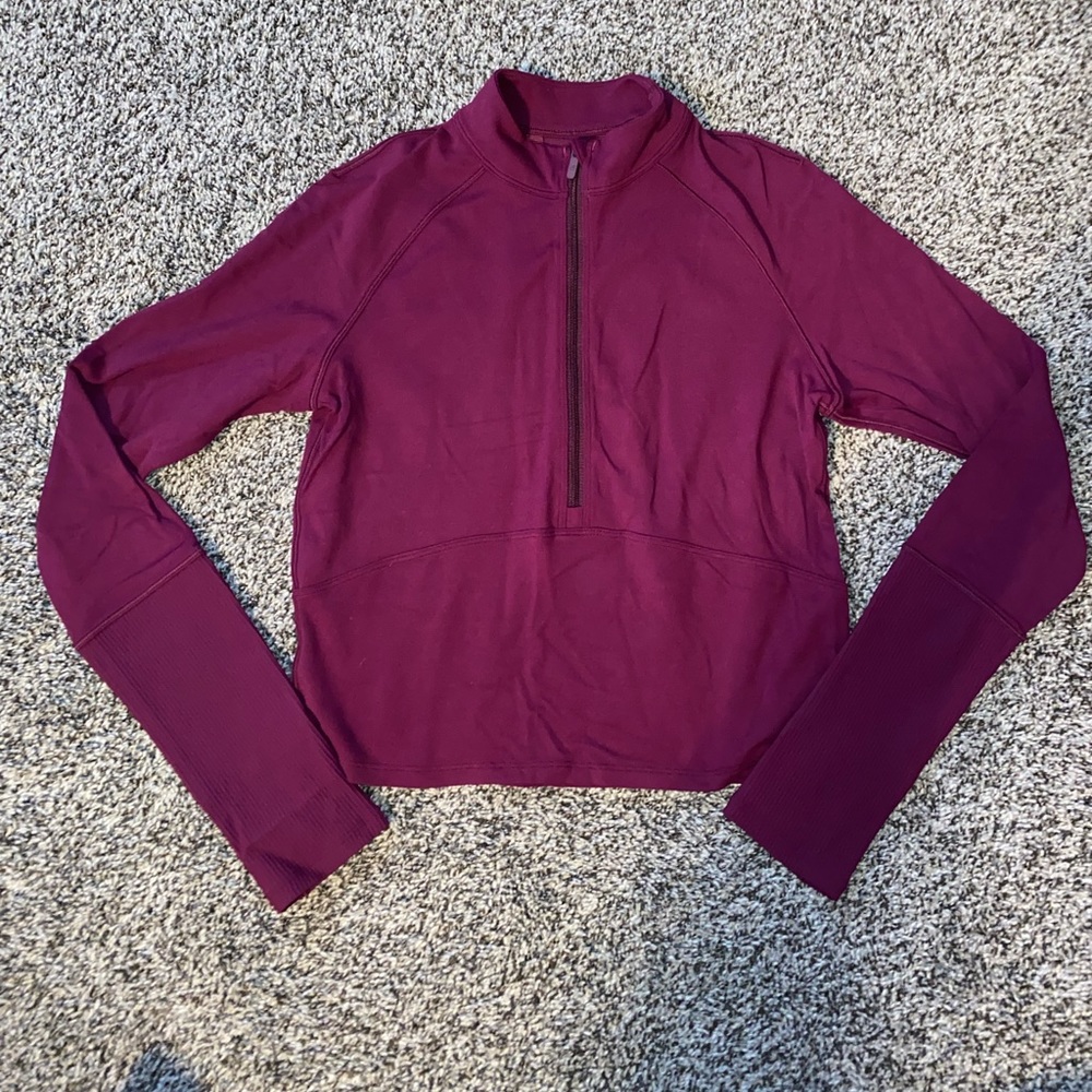 Cropped half zip jacket- wine color// ribbed detailing// size 6